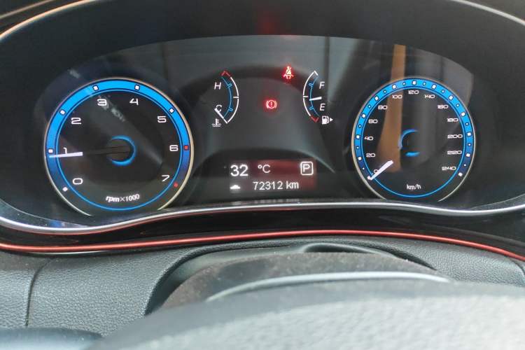 Used Fiat Viaggio 2015 1.4T Automatic Enjoyment Edition Odometer Close Up