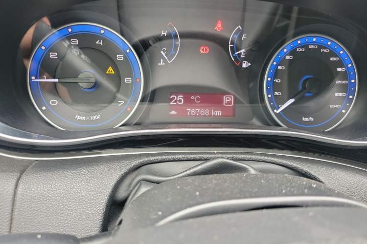 Used Fiat Viaggio 2015 1.4T Automatic Enjoyment Edition Odometer Close Up