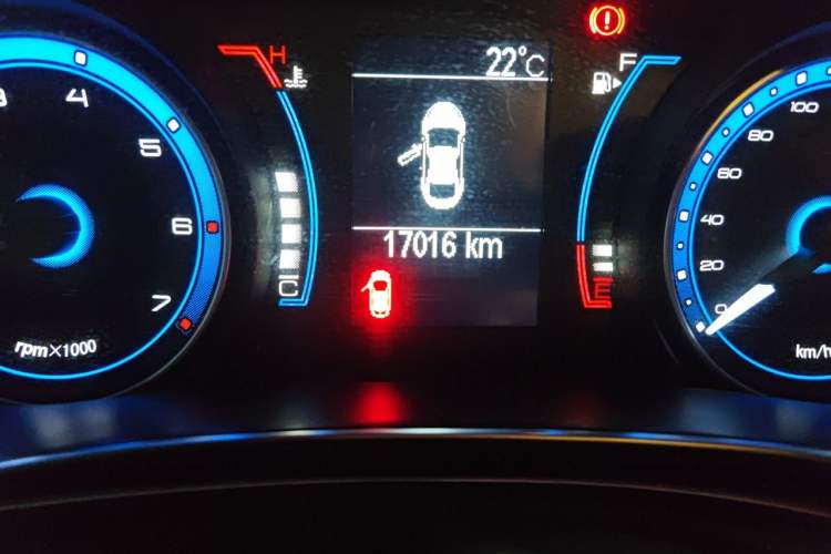 Used Fiat Viaggio 2015 1.4T Manual Jingxiang Edition Odometer Close Up