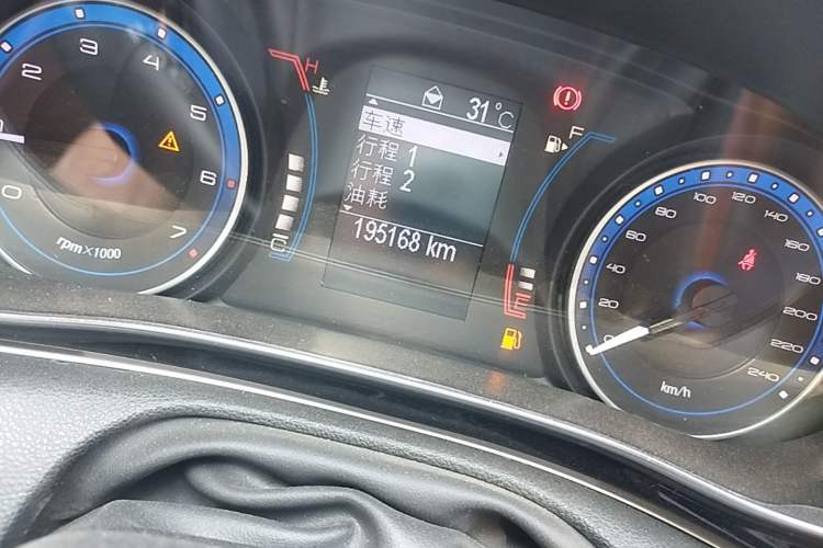 Used Fiat Viaggio 2015 1.4T Manual Jingxiang Edition Odometer Close Up