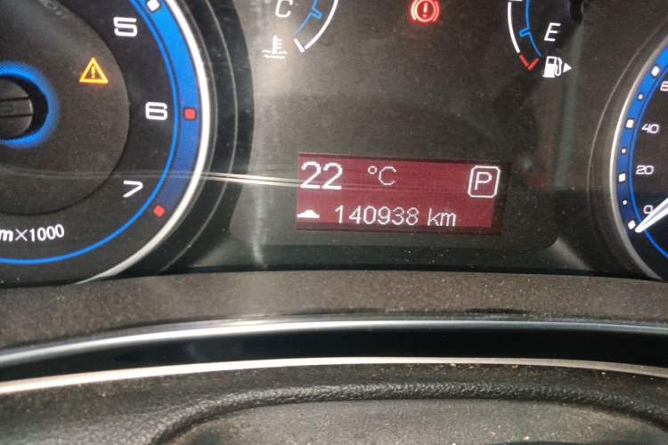 Used Fiat Viaggio 2015 1.4T Automatic Enjoyment Edition Odometer Close Up