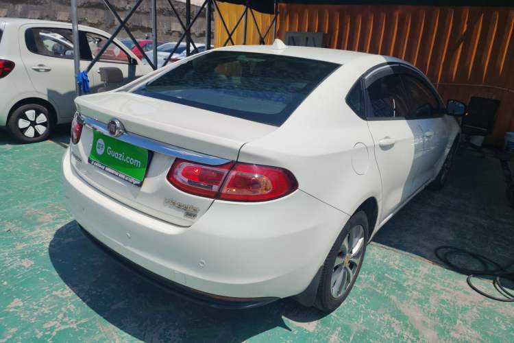 Used Fiat Viaggio 2015 1.4T Automatic Enjoyment Edition Rear Right 45 Deg