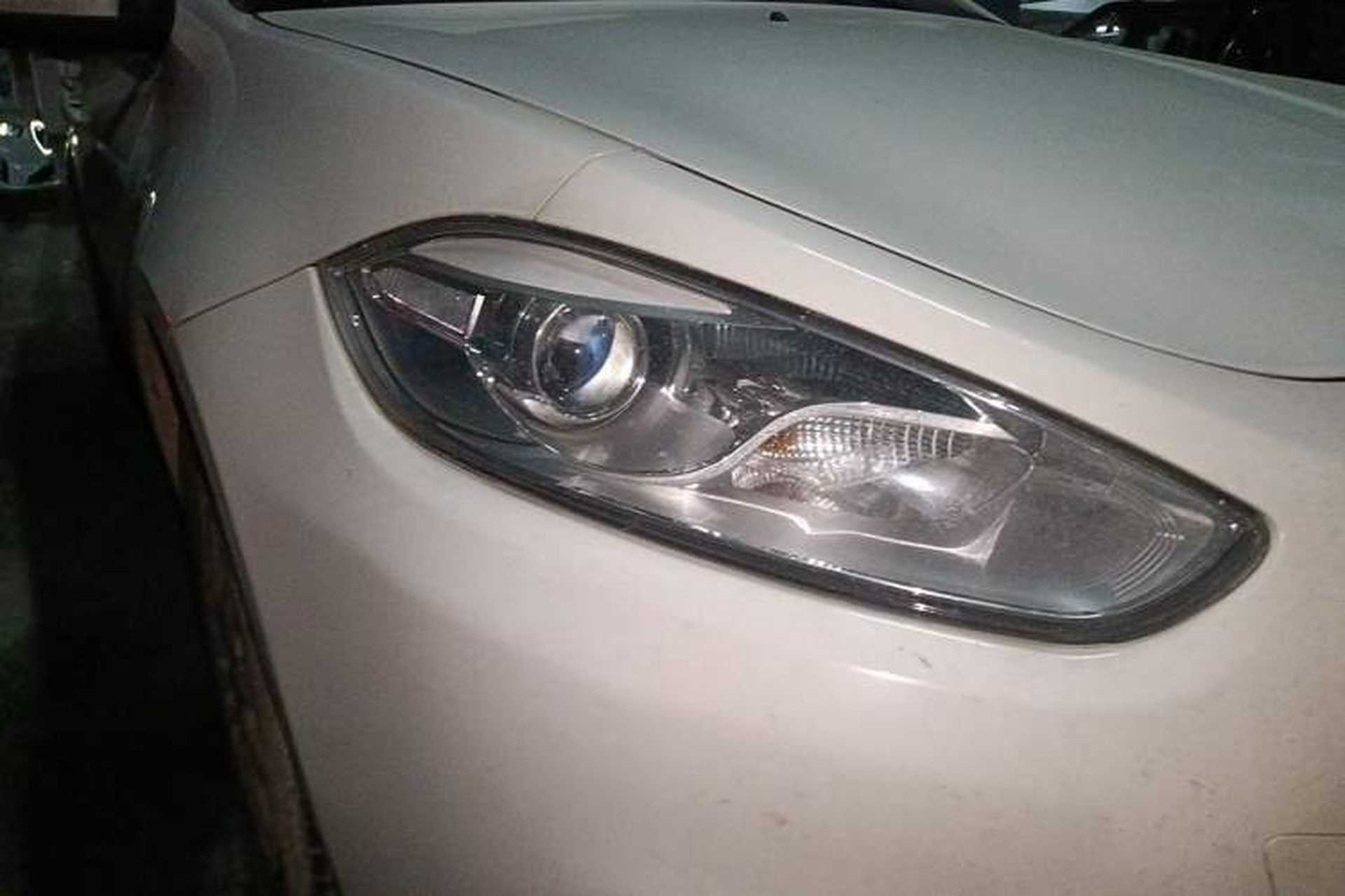 Used Fiat Viaggio 2015 1.4T Automatic Enjoyment Edition Right Front Headlight