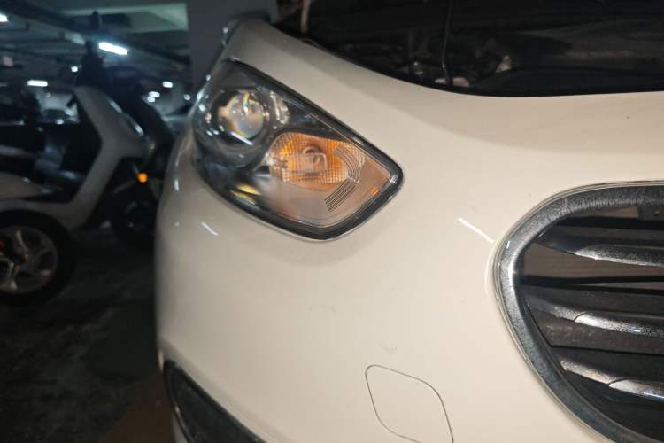 Used Fiat Viaggio 2015 1.4T Automatic Jingxiang Edition Right Front Headlight