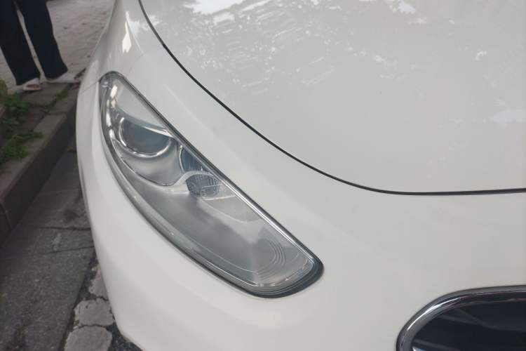 Used Fiat Viaggio 2015 1.4T Automatic Enjoyment Edition Right Front Headlight