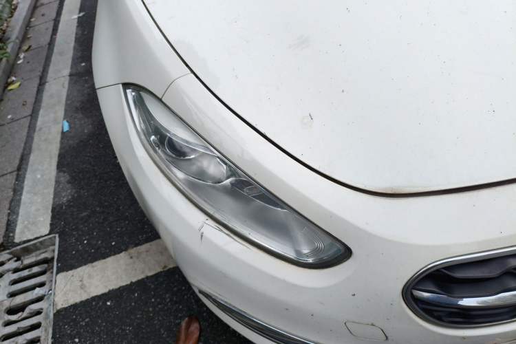Used Fiat Viaggio 2015 1.4T Automatic Enjoyment Edition Right Front Headlight