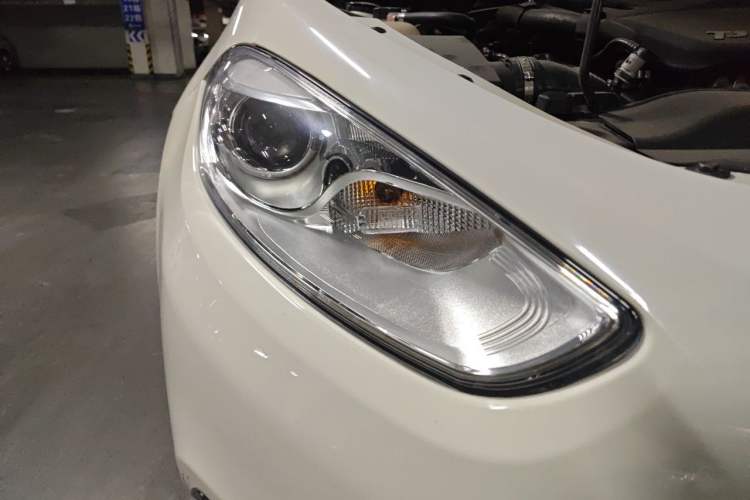 Used Fiat Viaggio 2015 1.4T Manual Jingxiang Edition Right Front Headlight