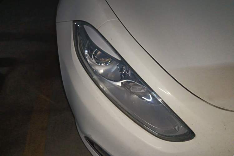 Used Fiat Viaggio 2015 1.4T Manual Enjoyment Edition Right Front Headlight