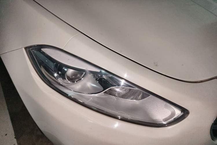 Used Fiat Viaggio 2015 1.4T Automatic Smart Edition Right Front Headlight