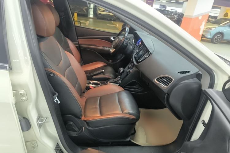 Used Fiat Viaggio 2015 1.4T Automatic Jingxiang Edition Right Front Seat