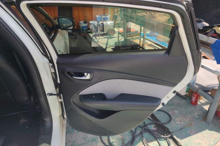 Used Fiat Viaggio 2015 1.4T Automatic Enjoyment Edition Right Rear Door Interior