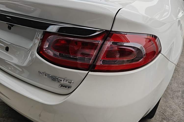 Used Fiat Viaggio 2015 1.4T Automatic Enjoyment Edition Right Rear Taillight