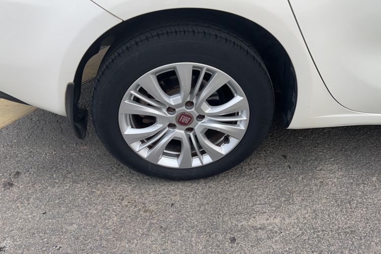 Used Fiat Viaggio 2015 1.4T Manual Jingxiang Edition Right Rear Wheel Hub