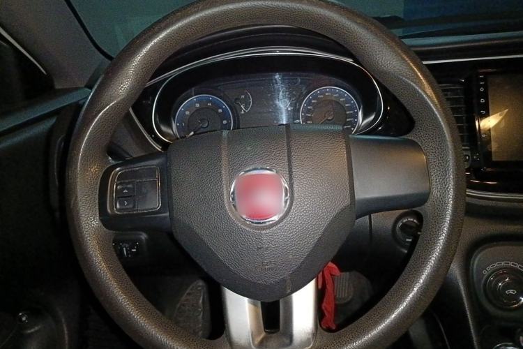 Used Fiat Viaggio 2015 1.4T Automatic Enjoyment Edition Steering Wheel