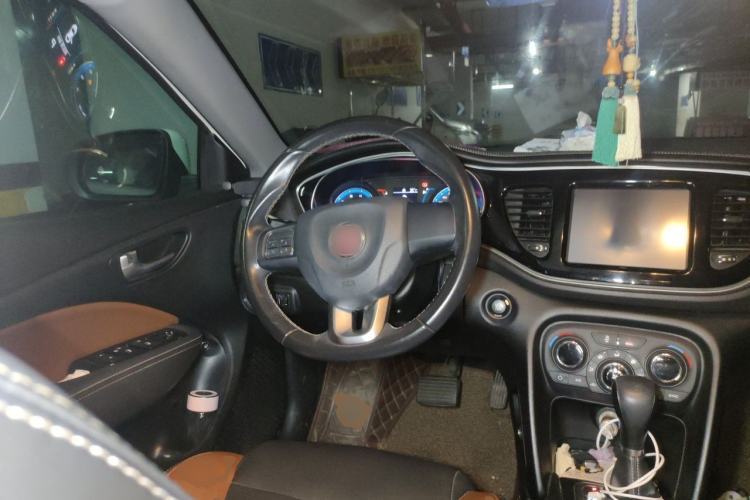 Used Fiat Viaggio 2015 1.4T Automatic Jingxiang Edition Steering Wheel
