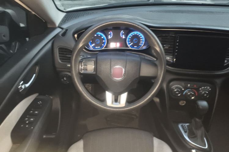Used Fiat Viaggio 2015 1.4T Automatic Enjoyment Edition Steering Wheel