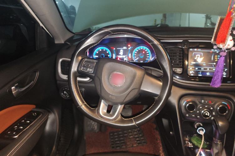 Used Fiat Viaggio 2015 1.4T Automatic Jingxiang Edition Steering Wheel