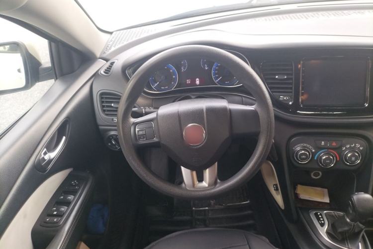 Used Fiat Viaggio 2015 1.4T Automatic Enjoyment Edition Steering Wheel