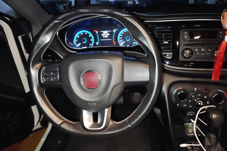Used Fiat Viaggio 2015 1.4T Automatic Jingxiang Edition Steering Wheel