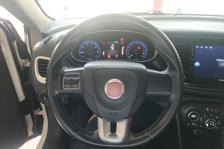 Used Fiat Viaggio 2015 1.4T Automatic Jingxiang Edition Steering Wheel