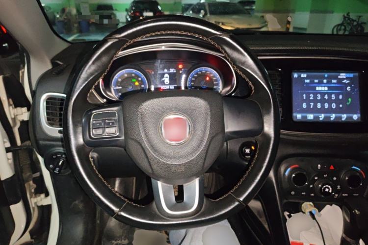 Used Fiat Viaggio 2015 1.4T Automatic Jingxiang Edition Steering Wheel