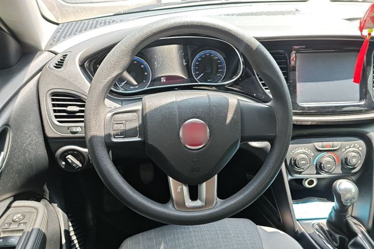 Used Fiat Viaggio 2015 1.4T Manual Enjoyment Edition Steering Wheel