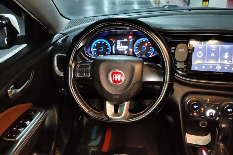 Used Fiat Viaggio 2015 1.4T Automatic Jingxiang Edition Steering Wheel