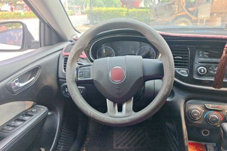 Used Fiat Viaggio 2015 1.4T Automatic Enjoyment Edition Steering Wheel