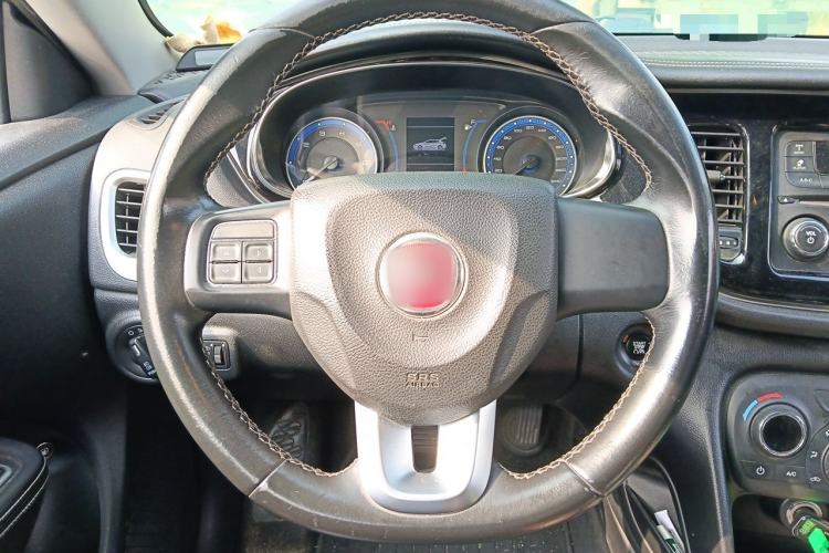 Used Fiat Viaggio 2015 1.4T Automatic Jingxiang Edition Steering Wheel