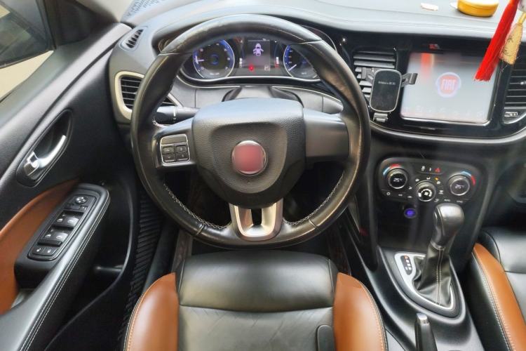 Used Fiat Viaggio 2015 1.4T Automatic Jingxiang Edition Steering Wheel