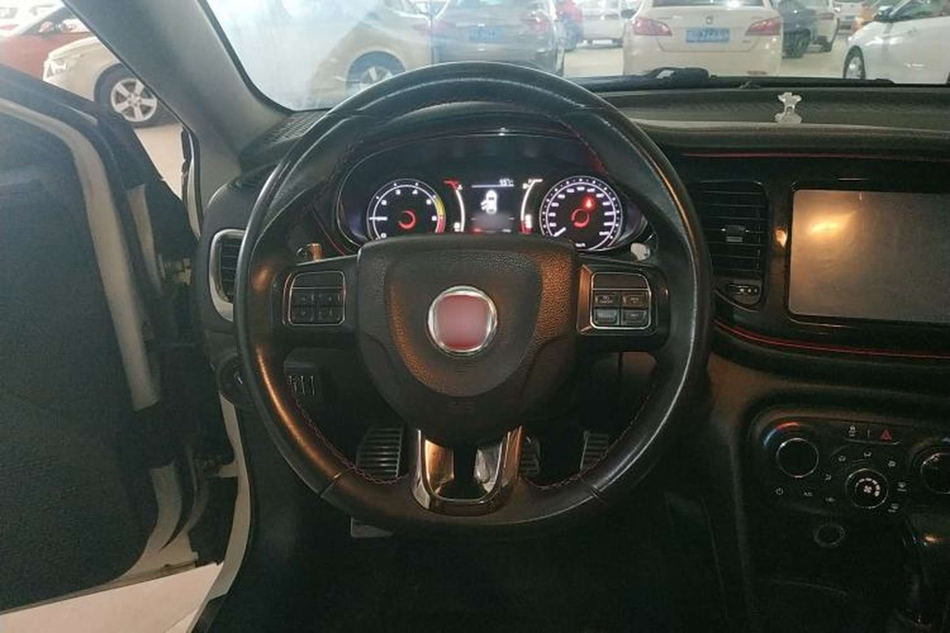Used Fiat Viaggio 2015 1.4T Automatic Enjoyment Edition Steering Wheel