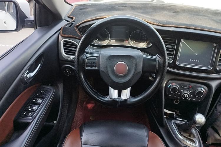 Used Fiat Viaggio 2015 1.4T Manual Jingxiang Edition Steering Wheel