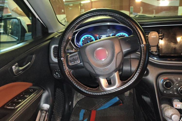 Used Fiat Viaggio 2015 1.4T Automatic Jingxiang Edition Steering Wheel