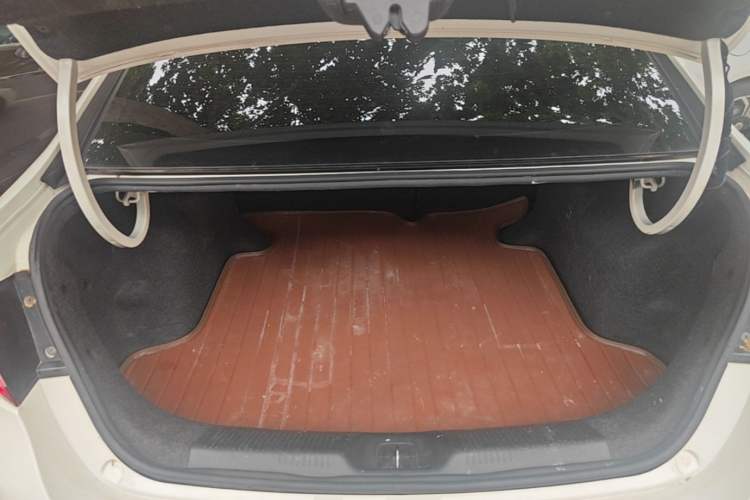 Used Fiat Viaggio 2015 1.4T Manual Enjoyment Edition Trunk