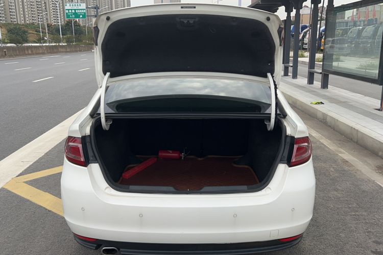 Used Fiat Viaggio 2015 1.4T Manual Jingxiang Edition Trunk