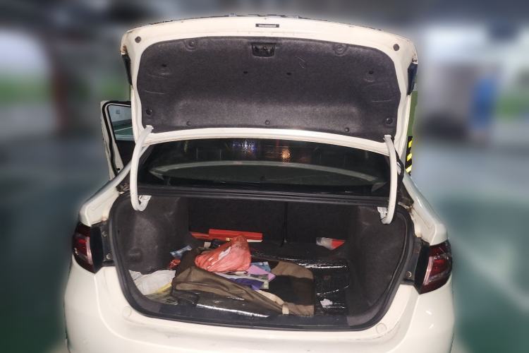 Used Fiat Viaggio 2015 1.4T Automatic Luxury Edition Trunk