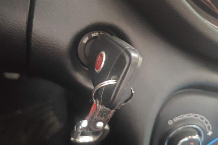 Used Fiat Viaggio 2015 1.4T Manual Enjoyment Edition Vehicle Key