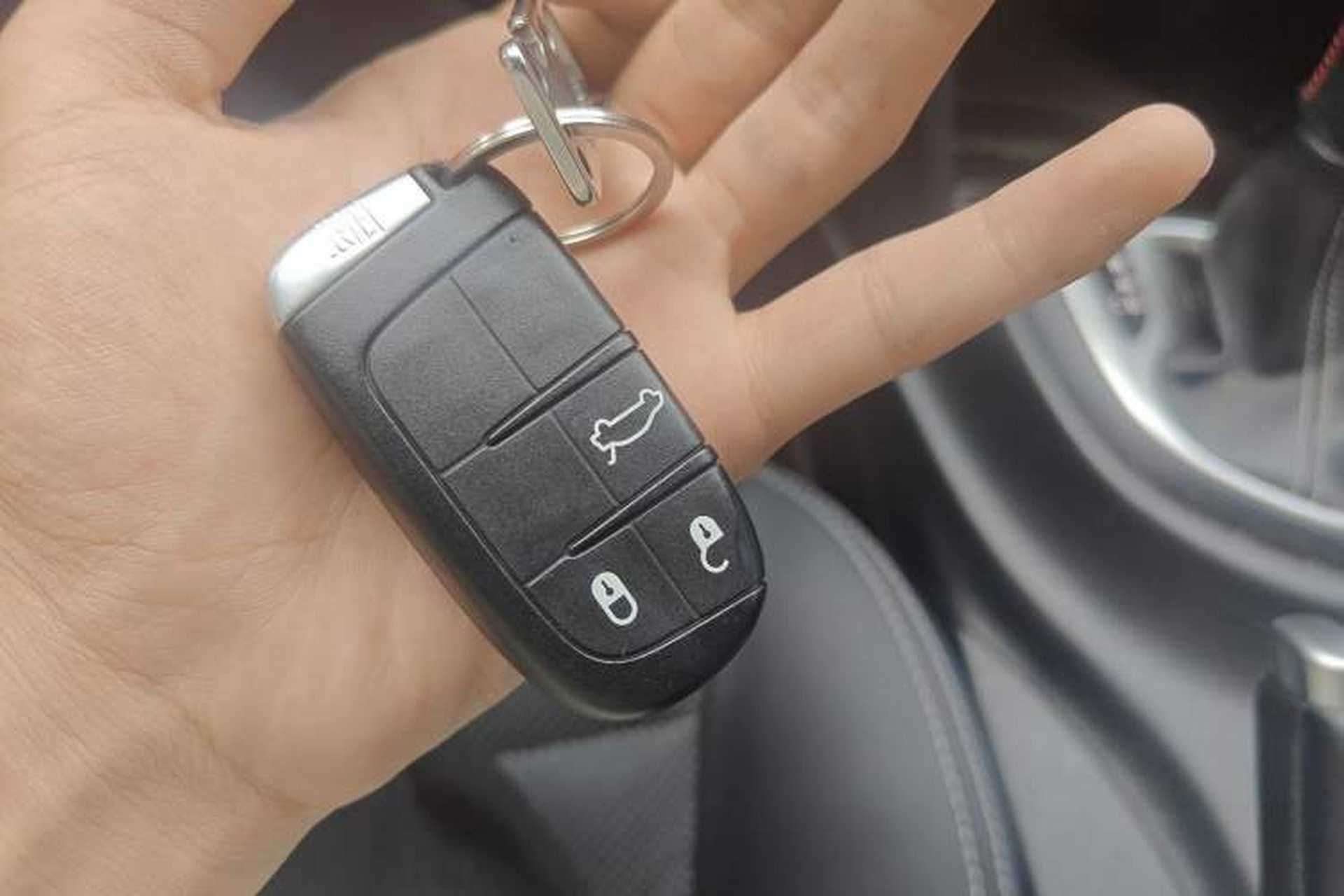 Used Fiat Viaggio 2015 1.4T Automatic Smart Edition Vehicle Key