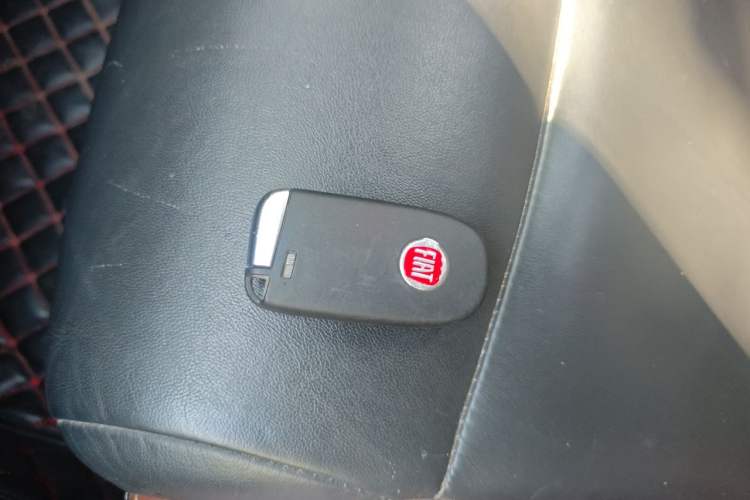 Used Fiat Viaggio 2015 1.4T Automatic Jingxiang Edition Vehicle Key