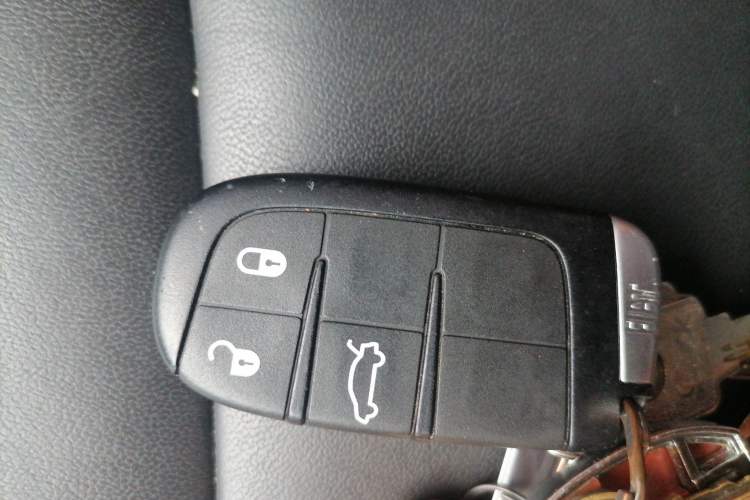 Used Fiat Viaggio 2015 1.4T Automatic Jingxiang Edition Vehicle Key