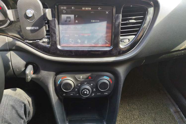 Used Fiat Viaggio 2015 1.4T Manual Jingxiang Edition Audio And AC Panel
