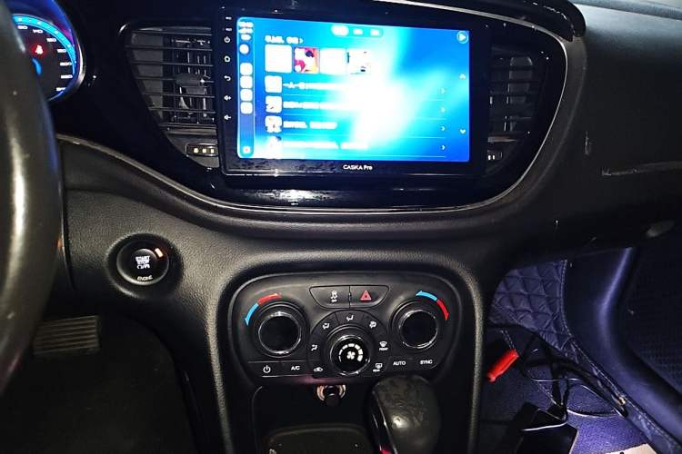 Used Fiat Viaggio 2015 1.4T Automatic Jingxiang Edition Audio And AC Panel