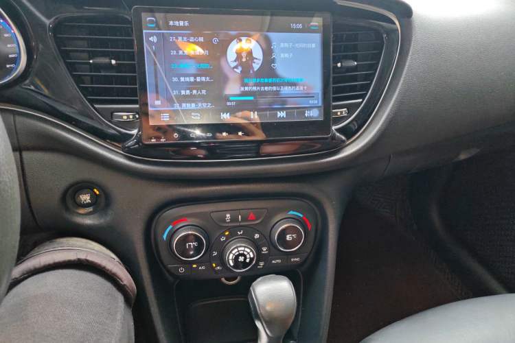 Used Fiat Viaggio 2015 1.4T Automatic Jingxiang Edition Audio And AC Panel