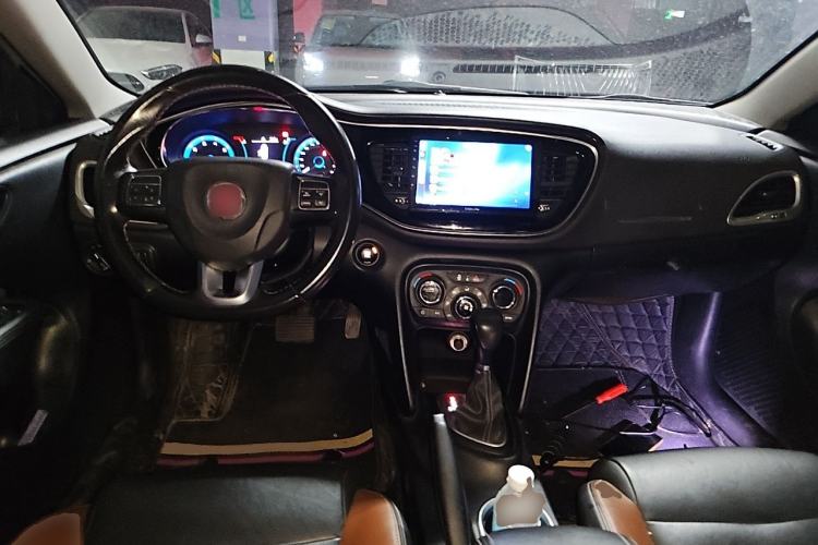 Used Fiat Viaggio 2015 1.4T Automatic Jingxiang Edition Center Console