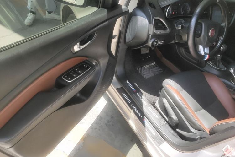 Used Fiat Viaggio 2015 1.4T Automatic Jingxiang Edition Driver Seat
