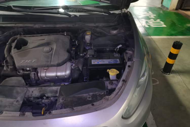 Used Fiat Viaggio 2015 1.4T Automatic Jingxiang Edition Engine Bay Left