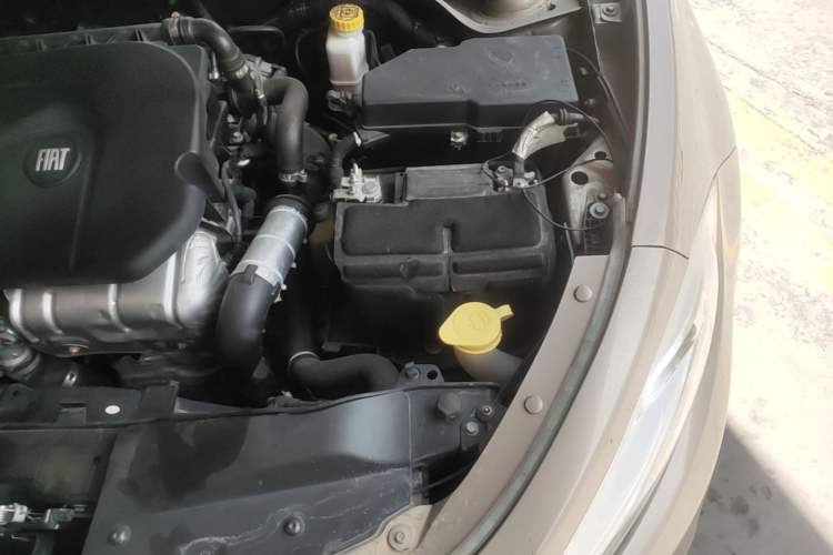 Used Fiat Viaggio 2015 1.4T Automatic Jingxiang Edition Engine Bay Left