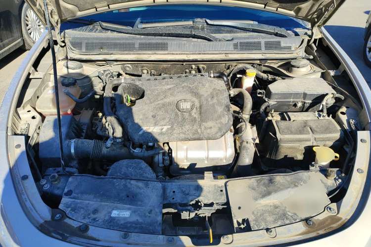 Used Fiat Viaggio 2015 1.4T Automatic Jingxiang Edition Engine Bay