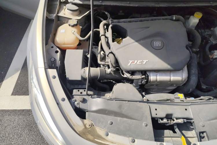 Used Fiat Viaggio 2015 1.4T Manual Jingxiang Edition Engine Bay Right