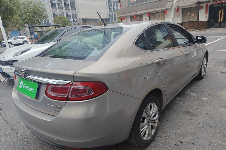 Used Fiat Viaggio 2015 1.4T Automatic Jingxiang Edition Exterior 2